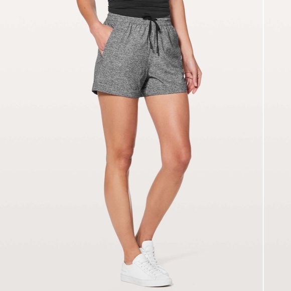 Lululemon Spring Break Away Short *4-way Stretch 3"
Heather Lux Multi Black - Picture 1 of 8